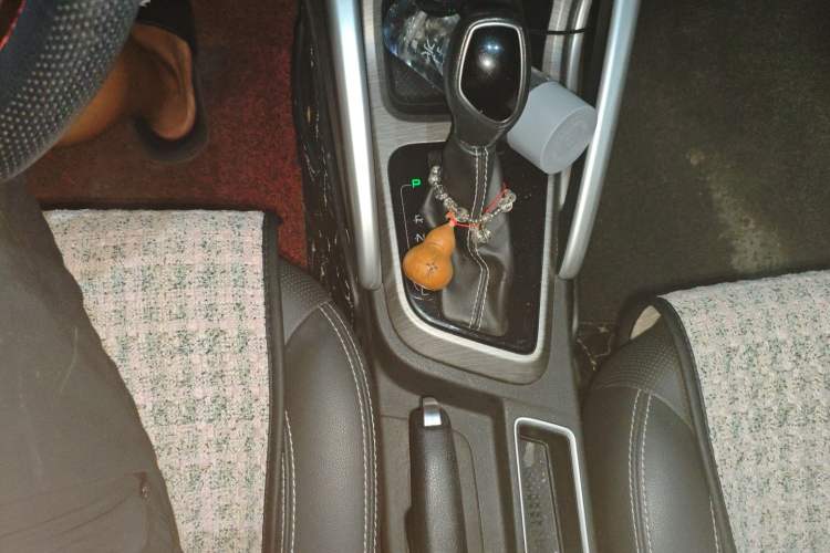 Used Geely Auto Vision X3 2017 1.5L Automatic Elite Model Gear Lever