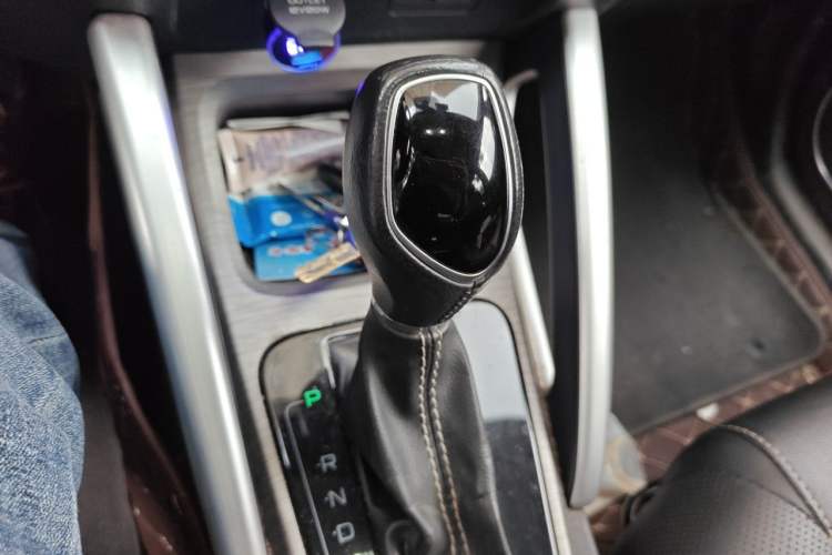 Used Geely Auto Vision X3 2017 1.5L Automatic Elite Model Gear Lever