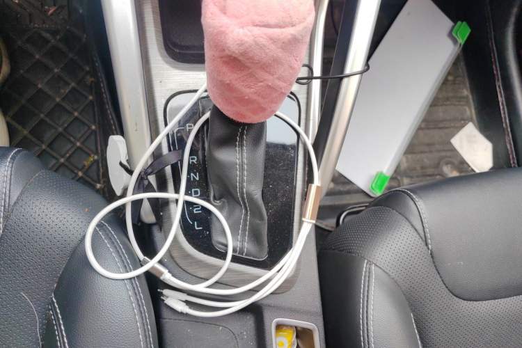 Used Geely Auto Vision X3 2017 1.5L Automatic Elite Model Gear Lever