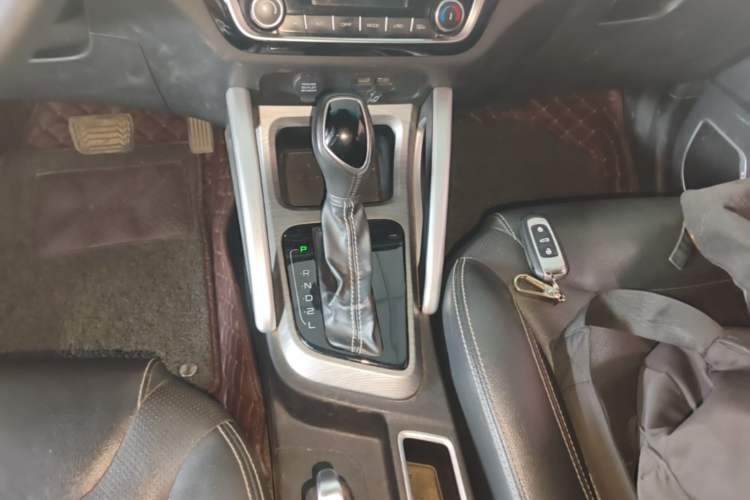 Used Geely Auto Vision X3 2017 1.5L Automatic Elite Model Gear Lever