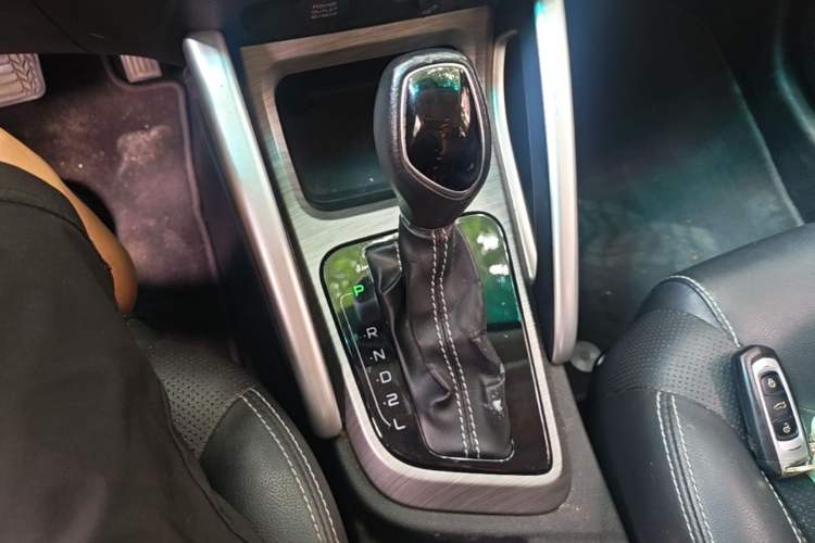 Used Geely Auto Vision X3 2017 1.5L Automatic Elite Model Gear Lever