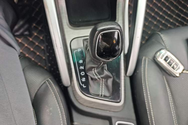 Used Geely Auto Vision X3 2017 1.5L Automatic Luxury Model Gear Lever