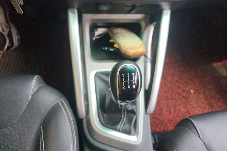 Used Geely Auto Vision X3 2017 1.5L Manual Elite Model Gear Lever