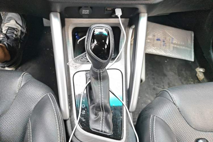 Used Geely Auto Vision X3 2017 1.5L Automatic Luxury Model Gear Lever