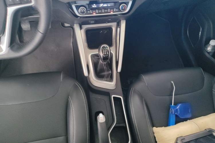 Used Geely Auto Vision X3 2017 1.5L Manual Elite Model Gear Lever