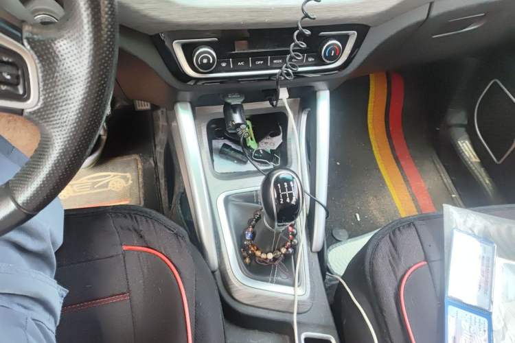 Used Geely Auto Vision X3 2017 1.5L Manual Elite Model Gear Lever