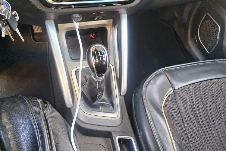 Used Geely Auto Vision X3 2017 1.5L Manual Luxury Model Gear Lever