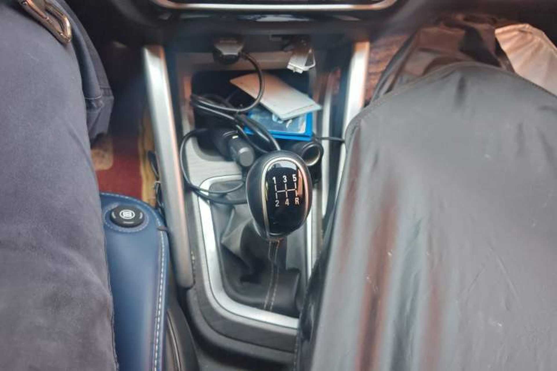 Used Geely Auto Vision X3 2017 1.5L Manual Luxury Model Gear Lever