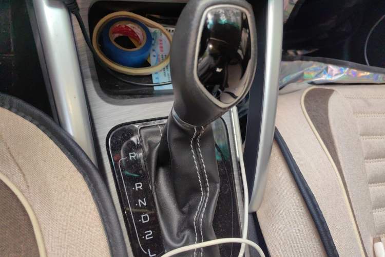 Used Geely Auto Vision X3 2017 1.5L Automatic Elite Model Gear Lever
