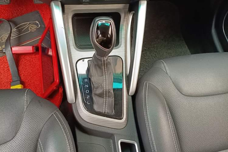 Used Geely Auto Vision X3 2017 1.5L Automatic Elite Model Gear Lever