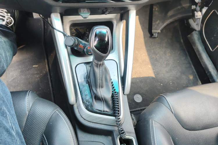 Used Geely Auto Vision X3 2017 1.5L Automatic Elite Model Gear Lever