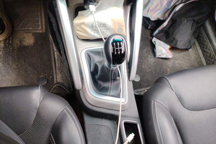 Used Geely Auto Vision X3 2017 1.5L Manual Luxury Model Gear Lever