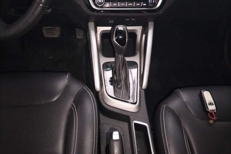 Used Geely Auto Vision X3 2017 1.5L Automatic Luxury Model Gear Lever