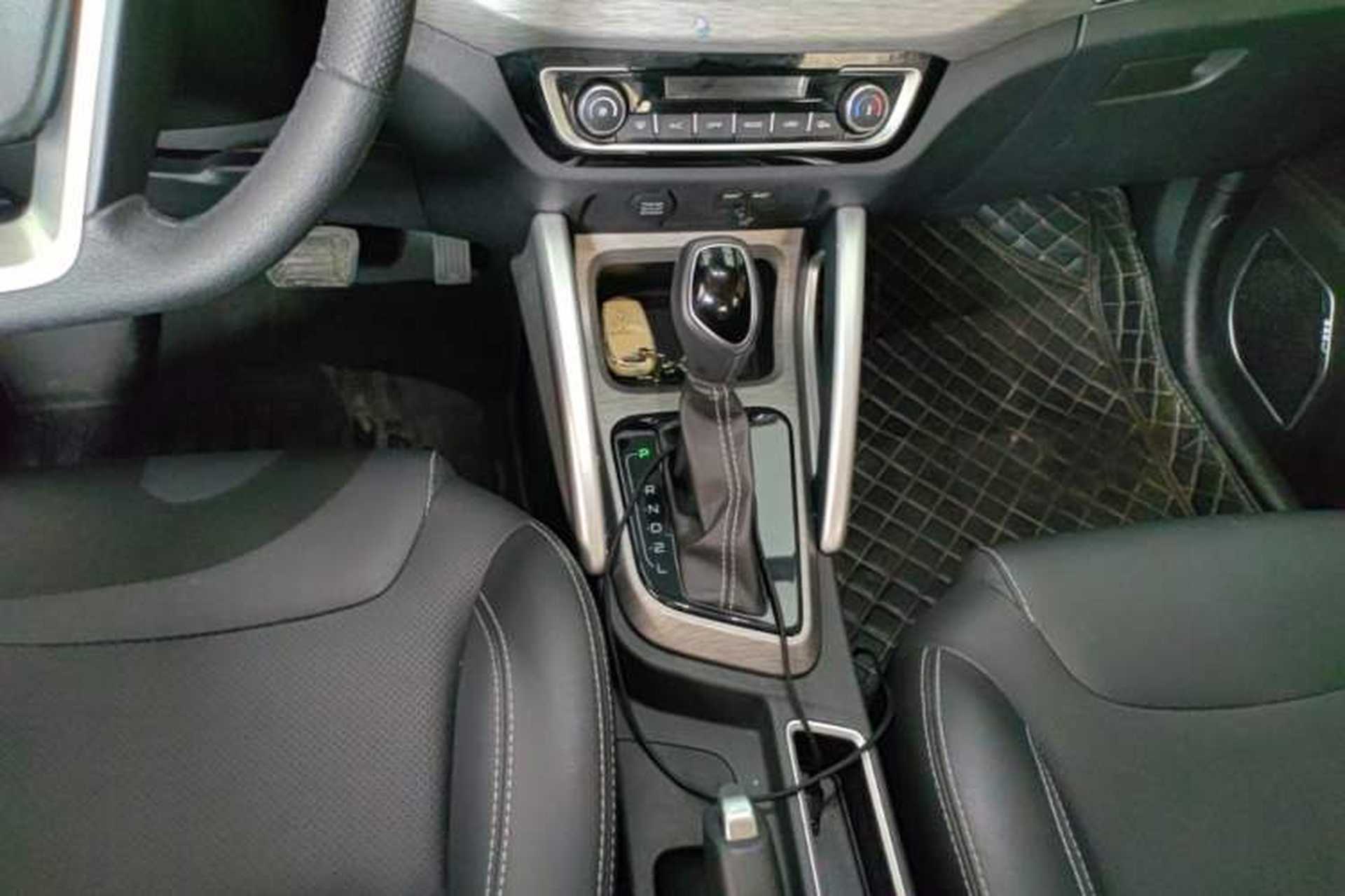 Used Geely Auto Vision X3 2017 1.5L Automatic Elite Model Gear Lever