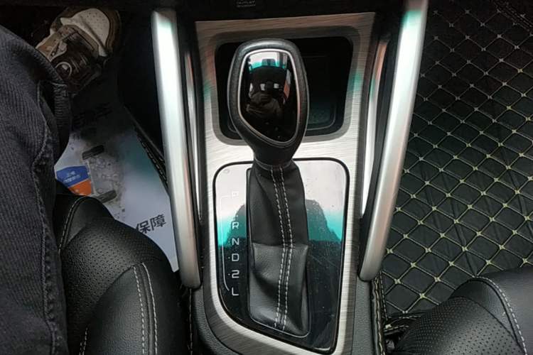 Used Geely Auto Vision X3 2017 1.5L Automatic Luxury Model Gear Lever