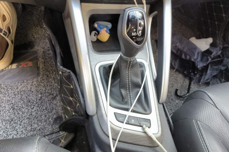 Used Geely Auto Vision X3 2017 1.5L Automatic Elite Model Gear Lever