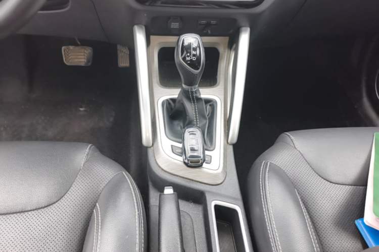 Used Geely Auto Vision X3 2017 1.5L Automatic Luxury Model Gear Lever