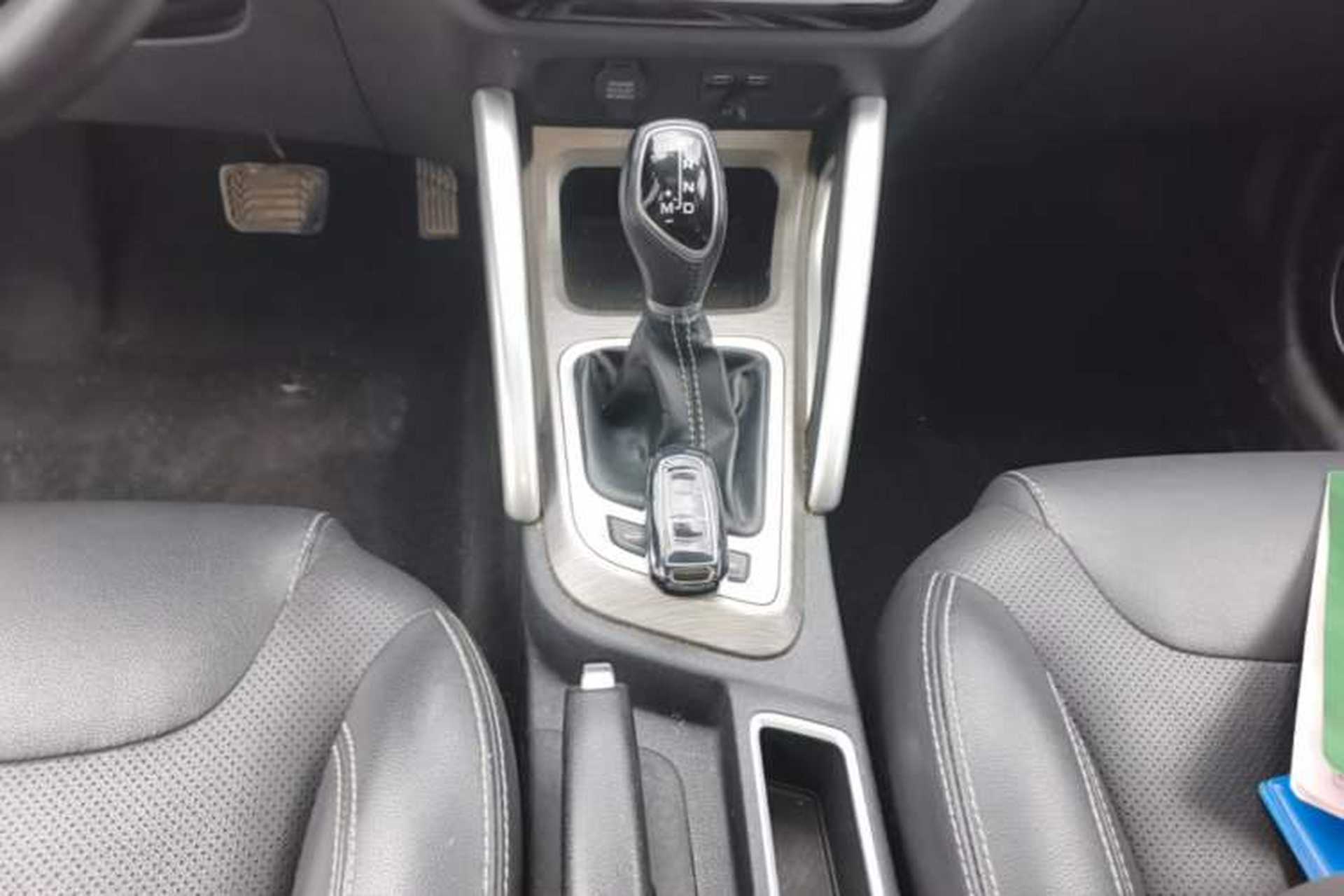 Used Geely Auto Vision X3 2017 1.5L Automatic Luxury Model Gear Lever