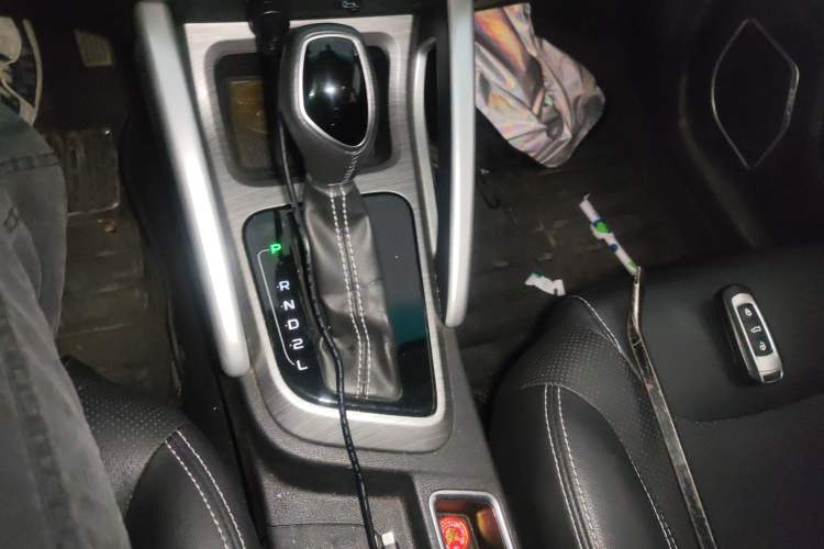 Used Geely Auto Vision X3 2017 1.5L Automatic Elite Model Gear Lever
