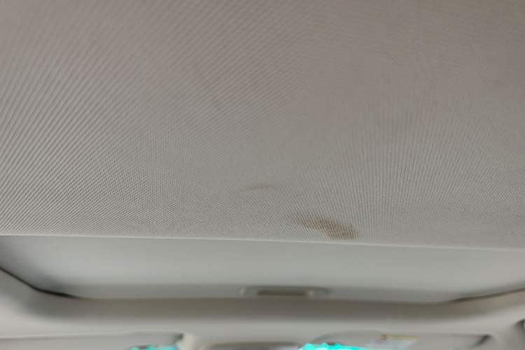 Used Geely Auto Vision X3 2017 1.5L Automatic Luxury Model Headliner