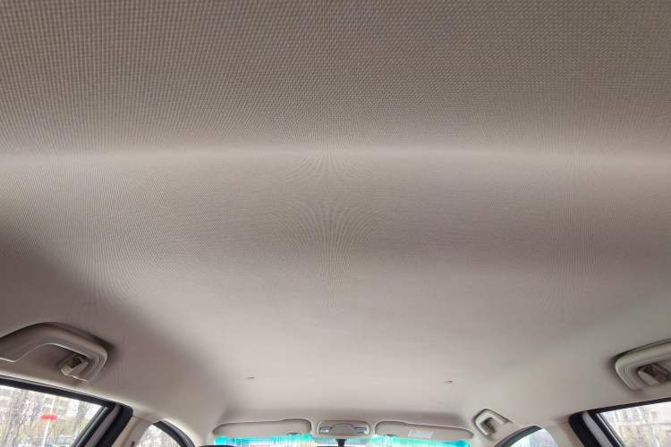 Used Geely Auto Vision X3 2017 1.5L Manual Elite Model Headliner