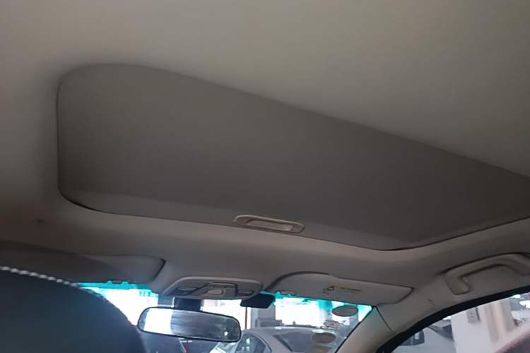 Used Geely Auto Vision X3 2017 1.5L Manual Luxury Model Headliner