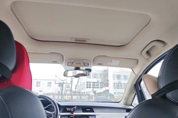 Used Geely Auto Vision X3 2017 1.5L Manual Luxury Model Headliner