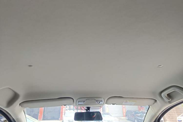 Used Geely Auto Vision X3 2017 1.5L Automatic Elite Model Headliner