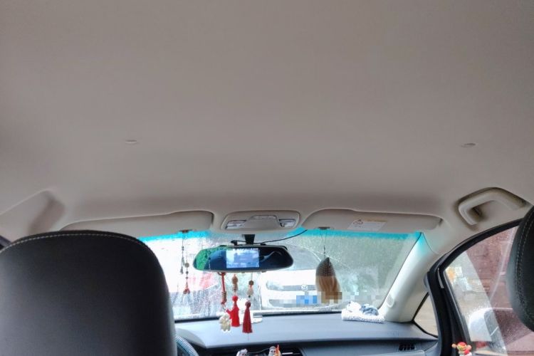 Used Geely Auto Vision X3 2017 1.5L Automatic Elite Model Headliner