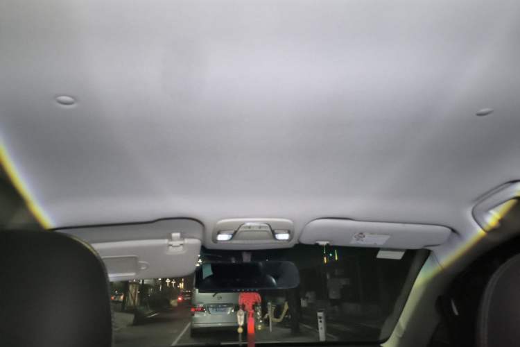 Used Geely Auto Vision X3 2017 1.5L Automatic Elite Model Headliner