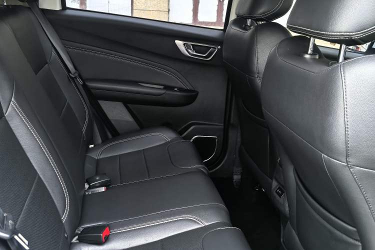Used Geely Auto Vision X3 2017 1.5L Automatic Elite Model Headliner