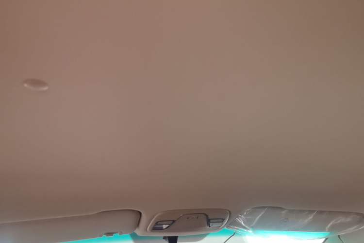 Used Geely Auto Vision X3 2017 1.5L Automatic Elite Model Headliner