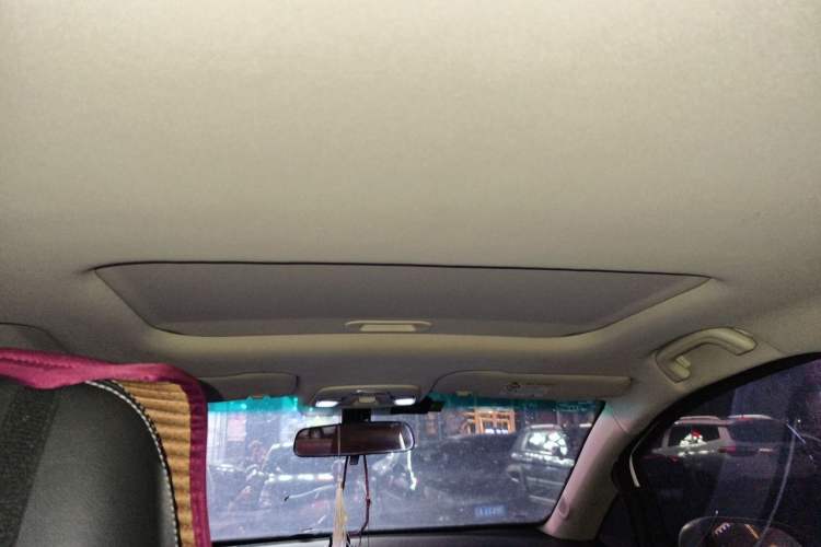 Used Geely Auto Vision X3 2017 1.5L Manual Luxury Model Headliner