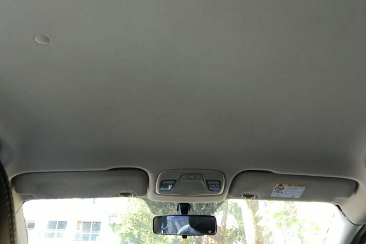 Used Geely Auto Vision X3 2017 1.5L Automatic Elite Model Headliner
