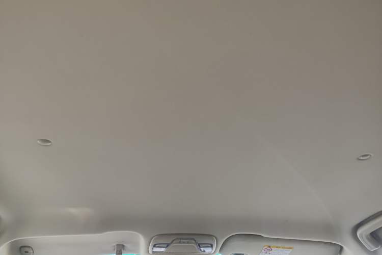 Used Geely Auto Vision X3 2017 1.5L Automatic Elite Model Headliner
