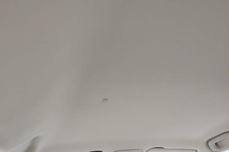 Used Geely Auto Vision X3 2017 1.5L Automatic Elite Model Headliner