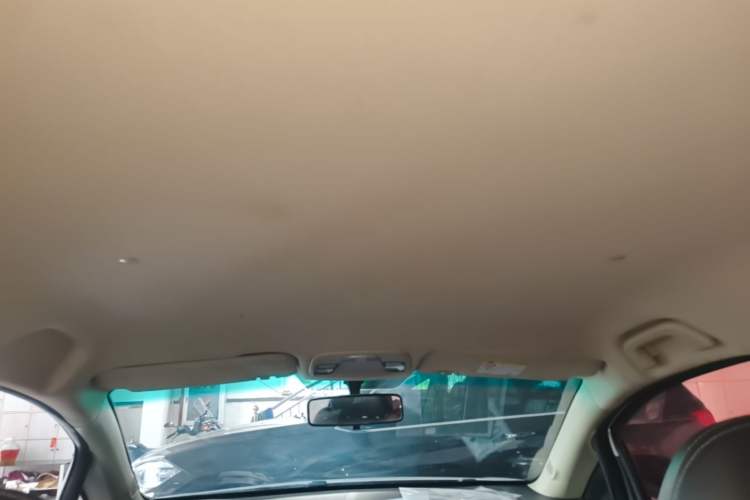 Used Geely Auto Vision X3 2017 1.5L Automatic Elite Model Headliner