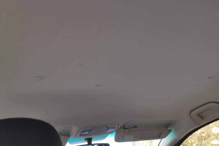 Used Geely Auto Vision X3 2017 1.5L Manual Elite Model Headliner