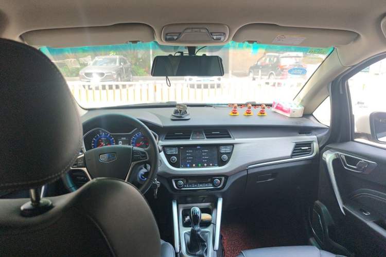 Used Geely Auto Vision X3 2017 1.5L Manual Elite Model Headliner