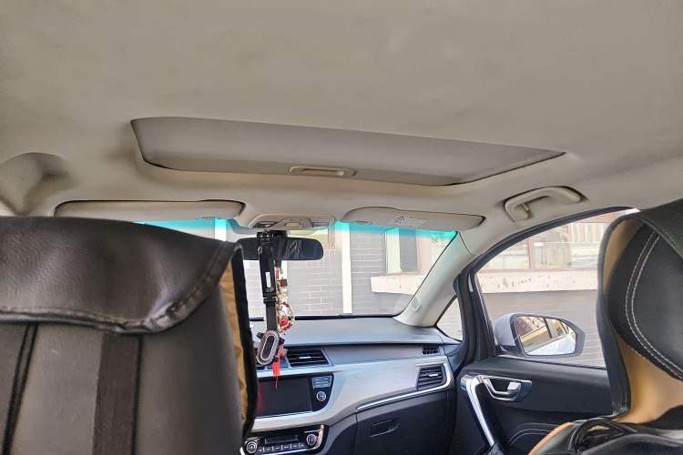 Used Geely Auto Vision X3 2017 1.5L Manual Luxury Model Headliner