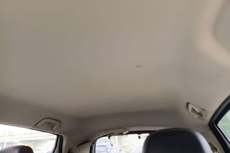 Used Geely Auto Vision X3 2017 1.5L Automatic Elite Model Headliner