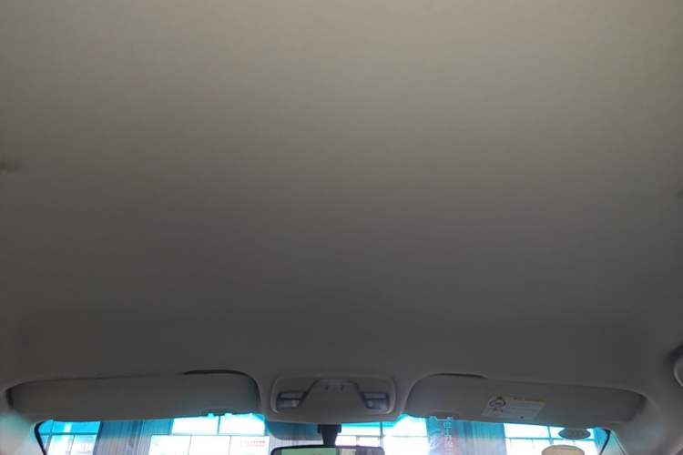Used Geely Auto Vision X3 2017 1.5L Automatic Elite Model Headliner