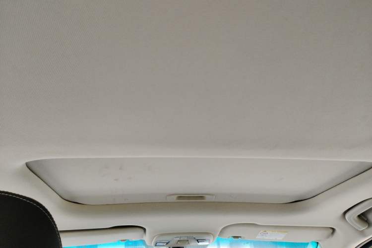 Used Geely Auto Vision X3 2017 1.5L Manual Luxury Model Headliner