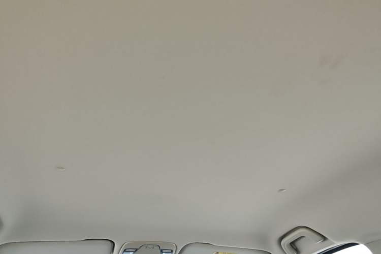 Used Geely Auto Vision X3 2017 1.5L Automatic Elite Model Headliner