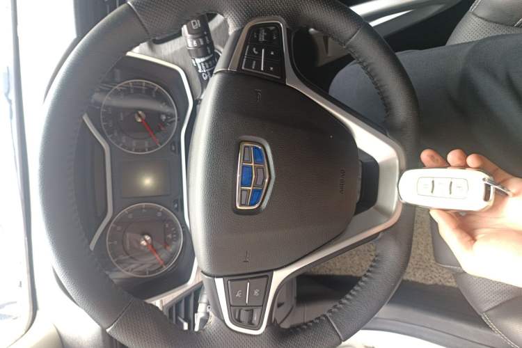 Used Geely Auto Vision X3 2017 1.5L Automatic Elite Model Interior 1