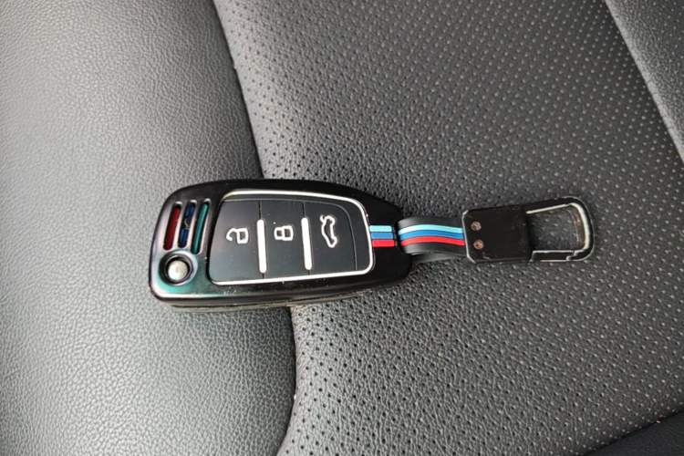 Used Geely Auto Vision X3 2017 1.5L Manual Elite Model Interior 1