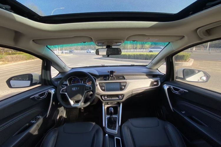 Used Geely Auto Vision X3 2017 1.5L Manual Luxury Model Interior 1