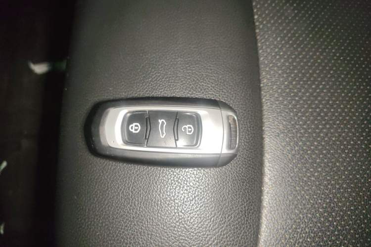 Used Geely Auto Vision X3 2017 1.5L Automatic Elite Model Interior 1