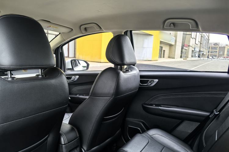 Used Geely Auto Vision X3 2017 1.5L Automatic Elite Model Interior 2
