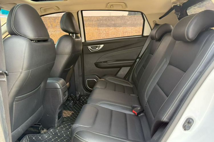 Used Geely Auto Vision X3 2017 1.5L Manual Luxury Model Interior 2